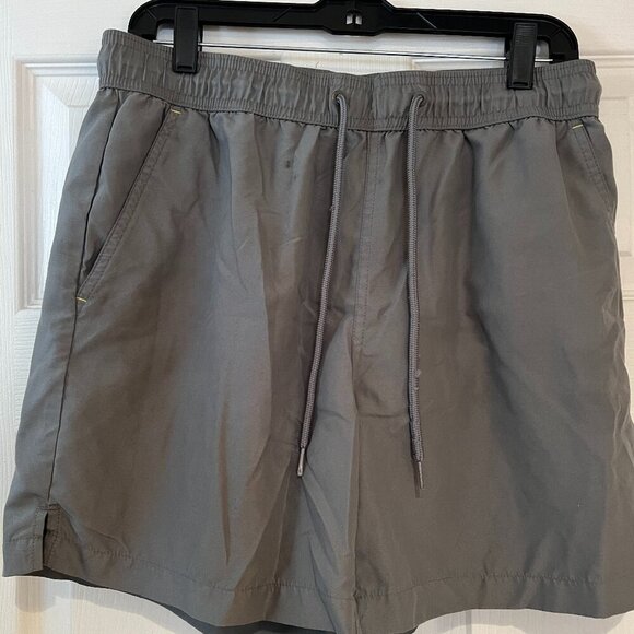 π©³ Soft Gray George Shorts - Size 32-34 | Like New, Comfy & Stylish β¨ - Picture 1 of 3
